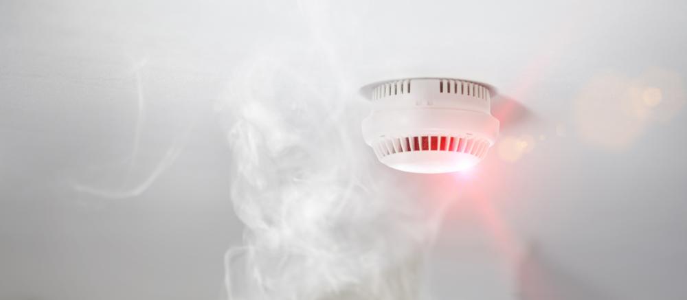 Как выбрать правильный дымовой извещатель для предприятия