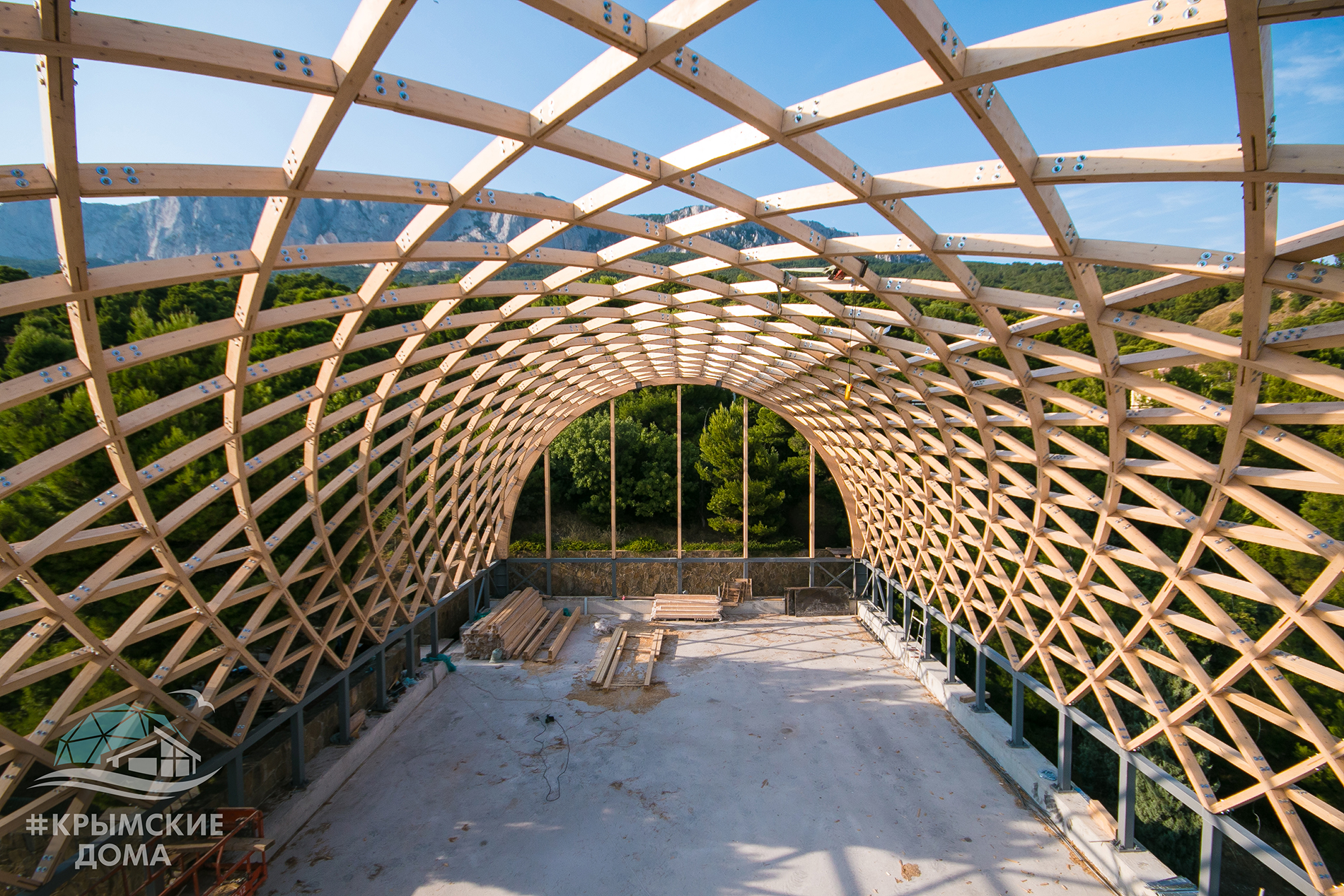 Какие конструкции чаще всего становятся причиной быстрого распространения огня