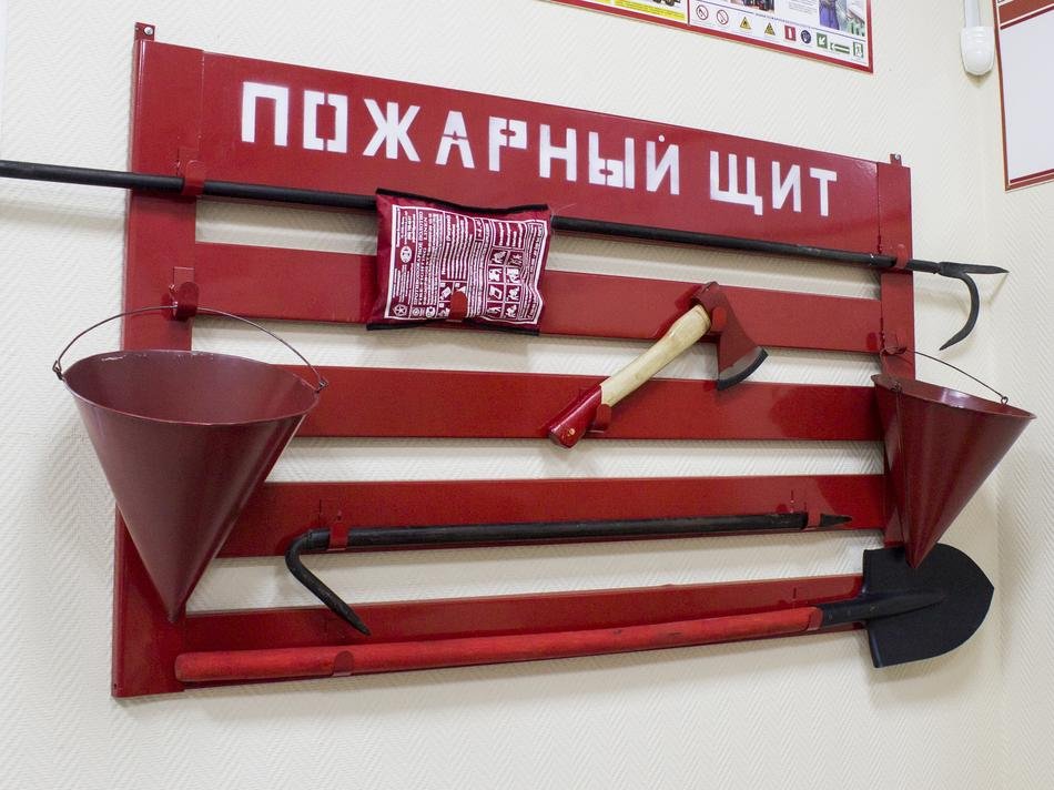 Важность правильного хранения пожарного инвентаря на предприятии.
