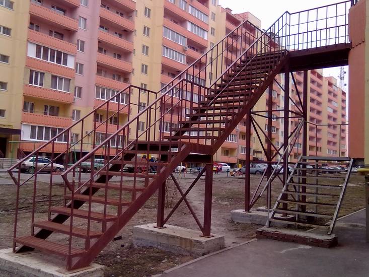 lest120.jpg